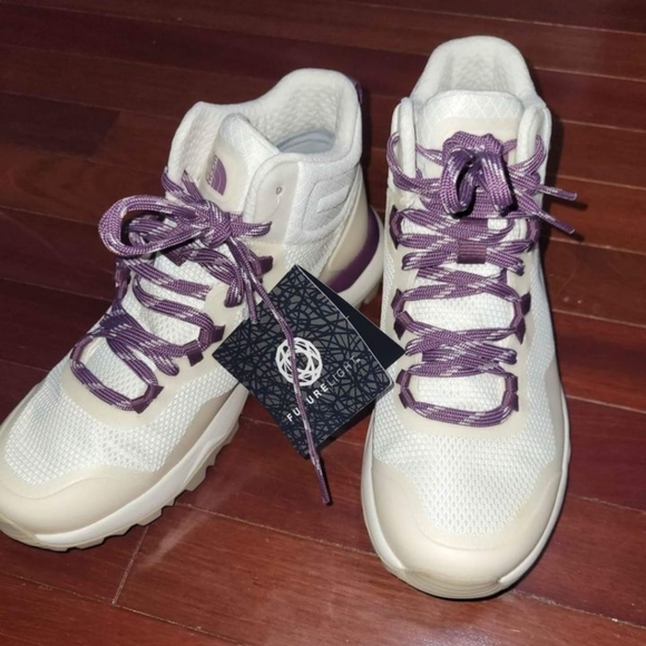 The North Face Women's Activist Mid Futurelight Hiking Outdoors Boots - Picture 1 of 2